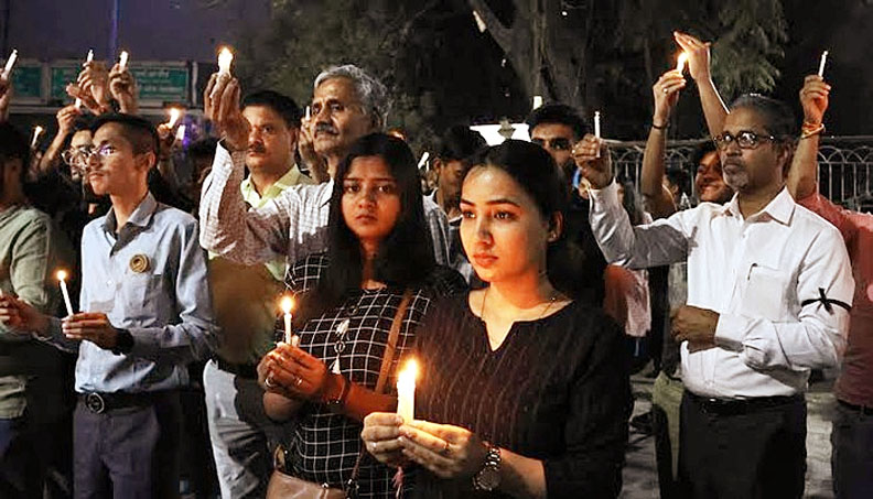 Photo of विमुक्ता, नेहा, प्रमिला की जलने से मौत, कलाकार के दर्द बयां पर नोटिस