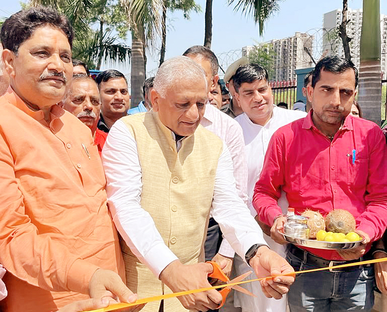 Photo of खोड़ा में जल समस्या के निदान के लिए “जनरल डॉक्टर वी.के. सिंह” की बड़ी पहल