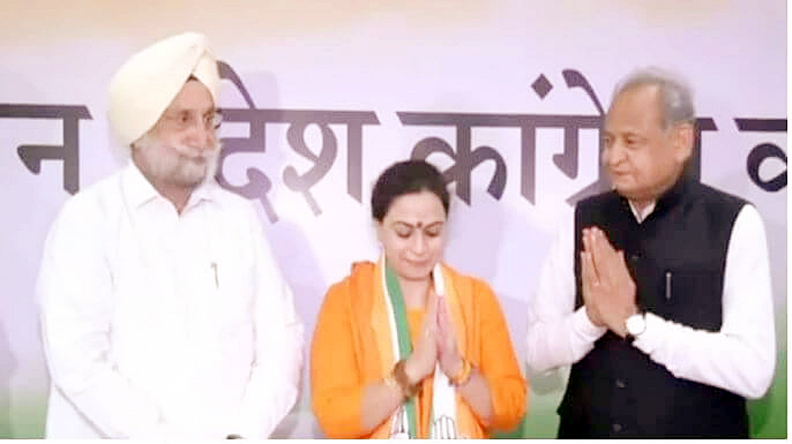 Photo of भाजपा नेता साध्वी अनादि सरस्वती कांग्रेस में हुई शामिल,भाजपा को बड़ा झटका
