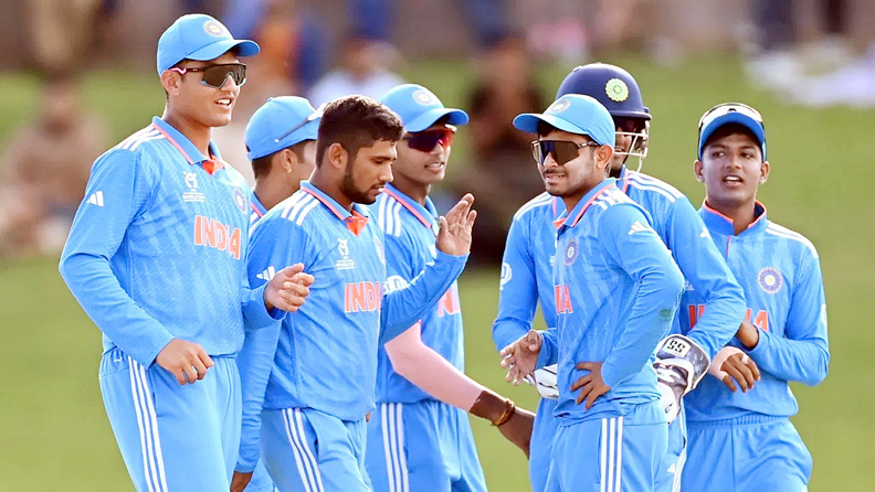 Photo of भारत की निगाहें द. अफ्रीका को हरा जीत के ‘छक्के’ के साथ अंडर-19 क्रिकेट विश्व कप के फाइनल में स्थान पर