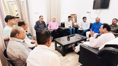 Photo of धर्मपुर विधायक विनोद चमोली ने ली विकास कार्यों की समीक्षा बैठक