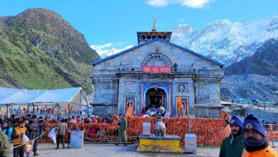 Photo of केदारनाथ मन्दिर परिसर में वीडियोग्राफी एवं रील्स बनाने वालों पर सख्ती