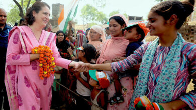 Photo of प्रियंका बोलीं- 70 साल में कांग्रेस ने जो भी बनाया, नरेंद्र मोदी ने वह सब अपने अरबपति दोस्तों को सौंप दिया