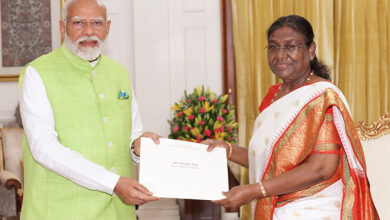 Photo of मोदी ने प्रधानमंत्री पद से दिया इस्तीफा, कहा- ‘जीत और हार राजनीति का हिस्सा’