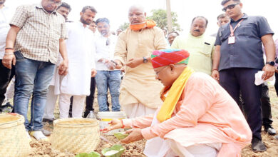 Photo of छत्तीसगढ़ के मुख्यमंत्री ने निभाई किसान की भूमिका