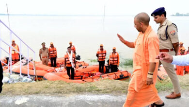 Photo of बाढ़ पीड़ितों के लिए संकट मोचक बने सीएम योगी, पल-पल की ले रहे अपडेट