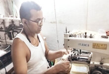 Photo of युवक ने अपने गांव में ही खोल दिया स्कूल यूनिफॉर्म कारखाना, युवाओं को दे रहे रोजगार