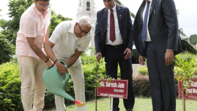 Photo of टीएमयू में कुलाधिपति के संग पीएनबी के आला अफसरों ने किया प्लांटेशन