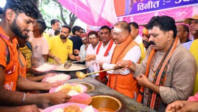 Photo of मुख्यमंत्री श्री विष्णुदेव साय ने भोरमदेव में हजारों कावड़ियों का पुष्प वर्षा कर किया भव्य स्वागत