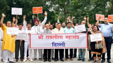 Photo of श्री रामलीला महासंघ का फ्री बिजली, पानी की मांग को लेकर धरना, प्रदर्शन