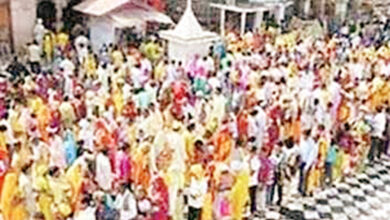 Photo of नवरात्रि पर देवी मंदिरों में भक्तों की भीड़, एक सैकड़ा स्थानों पर सजा माता का दरबार