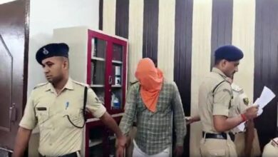 Photo of एक क्विंटल 20 kg गांजे की खेप के साथ एक तस्कर चढ़ा पुलिस के हत्थे