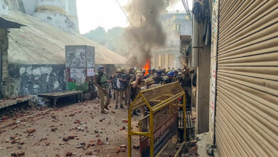 Photo of पूजा स्थलों के लिए झगड़े : धर्मनिरपेक्षता के नाम पर हमारी सांस्कृतिक प्रथाओं के लिए मारकाट कब थमेगी?