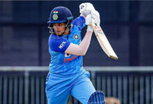 Photo of शैफाली वर्मा आईसीसी टी 20 बल्लेबाजी रैंकिंग में छठे और हरमनप्रीत कौर 11 वें स्थान पर