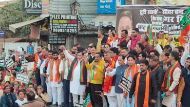 Photo of त्रिनगर की विधायक प्रीति तोमर के खिलाफ जन आक्रोश प्रदर्शन, प्रवीन खंडेलवाल के नेतृत्व में आयोजित