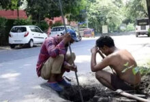 Photo of कैसे रुकें सिवरेज की सफाई में होने वाली मौत?