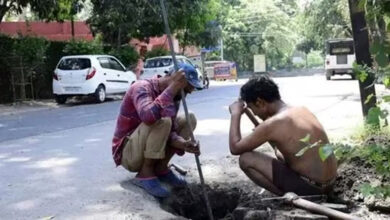 Photo of कैसे रुकें सिवरेज की सफाई में होने वाली मौत?