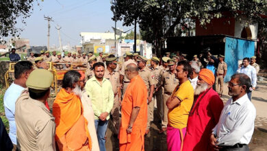 Photo of यति नरसिंहानंद गिरी महाराज’ को जंतर-मंतर जाने से रोकने के लिए पुलिस ने शिवशक्ति धाम डासना को बनाया छावनी