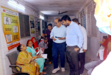 Photo of जिलाधिकारी दीपक मीणा ने किया जिला अस्पताल का किया औचक निरीक्षण, दिये आवश्यक दिशा-निर्देश