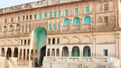 Photo of बड़वा गांव की हवेलियों में इतिहास की गूंज: ठाकुरों की गढ़ी से केसर तालाब तक