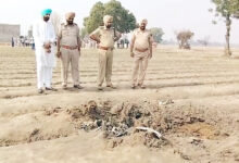 Photo of कांपा पाक, इंडियन आर्मी ने खिलौनों की तरह तोड़े चीनी हथियार