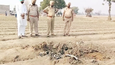 Photo of कांपा पाक, इंडियन आर्मी ने खिलौनों की तरह तोड़े चीनी हथियार