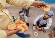 Photo of सोशल मीडिया युग में करुणा की कैद