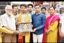 Photo of इंटर टॉपर मनीष साहू का किया स्वागत