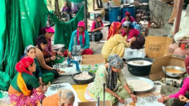Photo of चारधाम यात्रा महिला समूहों की आर्थिकी का आधार बन रही है
