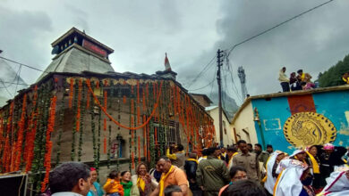 Photo of श्री घंटाकर्ण महावीर मंदिर के कपाट खुले