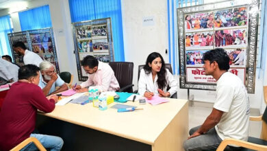 Photo of नि:शुल्क स्वास्थ्य कैंप में पत्रकारों और उनके परिवारों का स्वास्थ्य परीक्षण किया गया