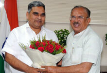 Photo of विदेश यात्रा और विवाह की 50वी वर्षगांठ पर देवनानी का अभिनंदन