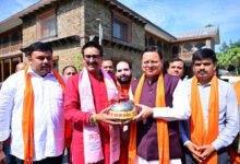Photo of मुख्यमंत्री ने देहरादून से कुशीनगर जनपद में भगवान सूर्य की मूर्ति के जलाभिषेक के लिए कलश यात्रा का फ्लैग ऑफ किया