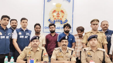 Photo of गोलियों की तड़तड़ाहट से गूंजा वसुंधरा, पुलिस मुठभेड़ के बाद 3 शातिर लुटेरे गिरफ्तार