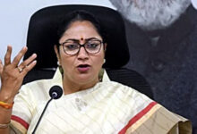Photo of जैसे पहले ही निवाले में मक्खी मिली हो