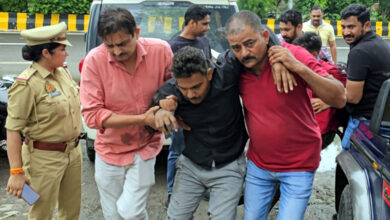 Photo of मानसी ज्वैलर्स लूटकांड का हुआ खुलासा, दो शातिर लुटेरे मुठभेड़ के बाद घायलावस्था में गिरफ्तार