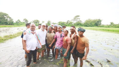Photo of मखाना के सहारे सीमांचल में वोट की फसल काटने उतरे राहुल
