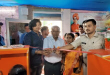 Photo of स्वामी विवेकानंद अध्ययन केंद्र लाइब्रेरी के उद्घाटन में अपने गांव पहुंचे हीरो राजन कुमार
