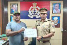 Photo of साइबर फ्राड में ठगे गए दो लाख रुपये पीडित को वापस दिलवाए, इन्दिरापुरम थाने के साइबर सेल को मिली बड़ी कामयाबी