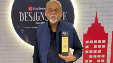 Photo of वास्तुकार प्रमोद जैन ने मुम्बई में डिज़ाइन स्केप पुरस्कार -2025 ग्रहण किया