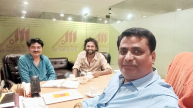 Photo of आर्या ग्रुप ऑफ कंपनी के एमडी के साथ निर्माता निर्देशक राजकुमार आर पांडेय की मुलाकात