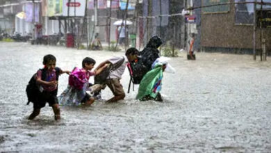 Photo of खतरनाक मौसम में भी स्कूल खुले क्यों?
