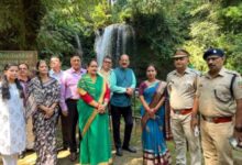 Photo of “कॉर्बेट फॉल” को पुनः पर्यटकों के लिए खोला गया