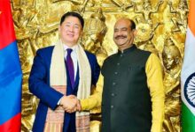 Photo of लोक सभा अध्यक्ष ने संसद भवन में मंगोलिया के राष्ट्रपति का स्वागत किया