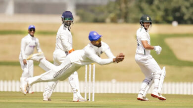 Photo of तनुष कोटियान के चटकाए चार विकेट से भारत ए ने द.अफ्रीका ए को नौ विकेट पर 299 पर रोका