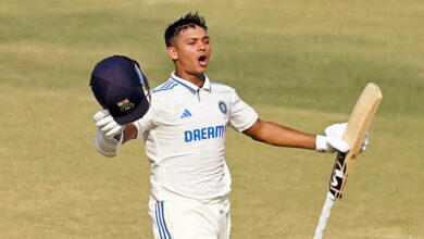 Photo of यशस्वी जायसवाल के बेहतरीन अविजित शतक से भारत 300 पार