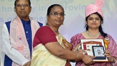 Photo of टीएमयू की डॉ. सुमन वशिष्ट को बेस्ट नर्सिंग टीचर अवार्ड