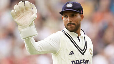 Photo of जुरेल का खालिस बल्लेबाज के रूप मे पहले टेस्ट के लिए भारत की एकादश में जगह का दावा मजबूत