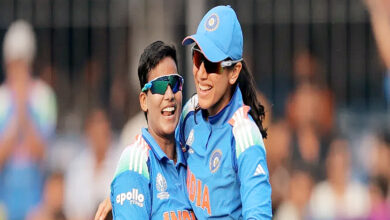 Photo of चैंपियन भारत की स्मृति, दीप्ति व जेमिमा आईसीसी महिला वन डे क्रिकेट विश्व कप 2025 की टीम ऑफ द टूर्नामेंट में
