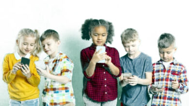 Photo of जो बच्चे छोटी उम्र में ही एप्स से जुड़ जाते हैं, वे वास्तविक दुनिया से कटते जा रहे हैं